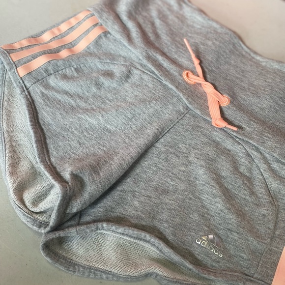 3/$25 ♻️ GUC very short Adidas 9-10Y/US S Shorts. - Picture 2 of 4